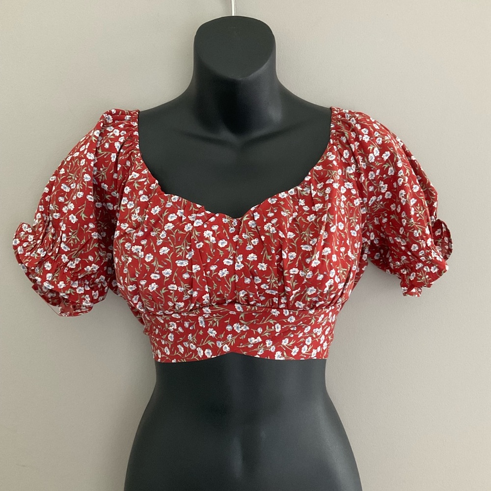 floral crop-top, size large